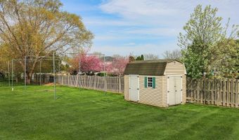 5 Denise Dr, Allentown, NJ 08501