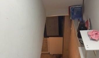 14 Cross St, Andover, NJ 07801