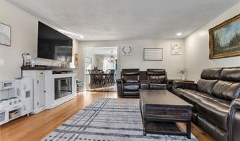 62 Canonchet Trl, Cranston, RI 02921