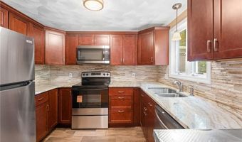 9 Eagle Run C, Warwick, RI 02818
