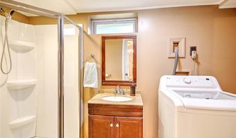 98 Iroquois Rd, Cumberland, RI 02864