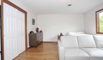 3 Larissa Ct, Airmont, NY 10952