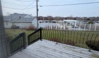 3 Admiralty Dr 3-3, Middletown, RI 02842