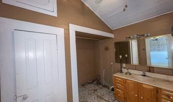 206 W Ave B, Alpine, TX 79830