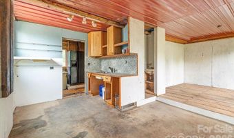 153 Vinewood Cir, Asheville, NC 28806