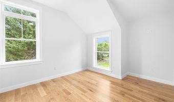 55 Dolphin Ave, Jamestown, RI 02835