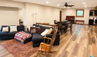 48190 265th St, Brandon, SD 57005