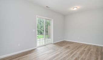 2 Oak Meadows Dr 102, Brookfield, CT 06804
