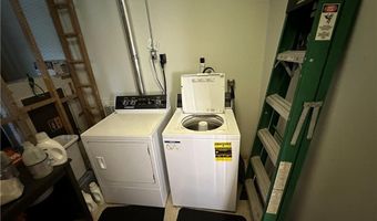 49 E Bowery St 3, Newport, RI 02840