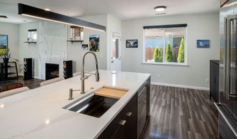 1049 SE 6th St, Bend, OR 97702