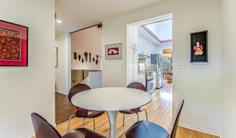 2 Haverhill Ct, Ann Arbor, MI 48105