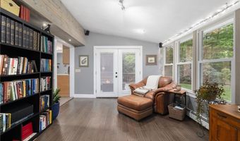 12 Robin Vale Dr, Glocester, RI 02857