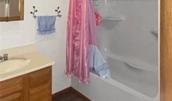 463 W 10th St, Atoka, OK 74525