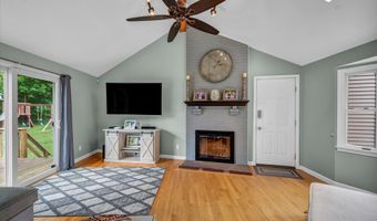 7 Beechwood Cir, Cromwell, CT 06416