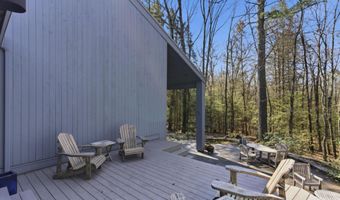 411 Cherry Brook Rd, Canton, CT 06019