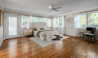 54 Fairway Rd, Asheville, NC 28804