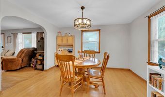 42 N Navarre Ave, Austintown, OH 44515