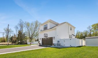 1 Melinda Ct, Bayville, NJ 08721