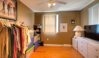 2 CLARK Dr, Barrington, NJ 08007