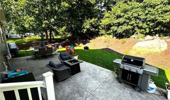 37 Iroquois Rd, Cumberland, RI 02864