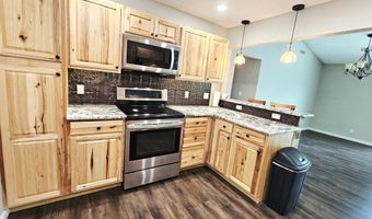 861 Oak Crst, Baxter Springs, KS 66713