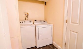 4-16 Humboldt Pl, Boston, MA 02127