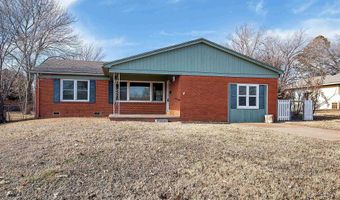 1809 Meadowlake Dr, Augusta, KS 67010