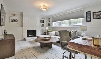 9 Edinburgh Dr, Bedford, NH 03110
