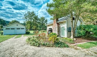 1194 Main St, Andrews, NC 28901