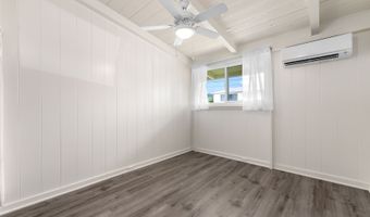 1341 Akaiki St, Kailua, HI 96734