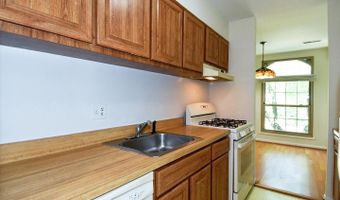 3302 WOODBURN VILLAGE Dr 23, Annandale, VA 22003