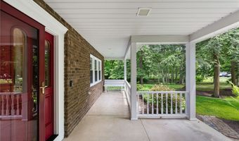 3881 Ravinewood Dr, Austinburg, OH 44010