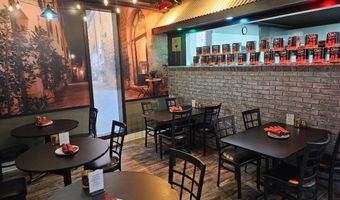 123 S Main St, Algonquin, IL 60102