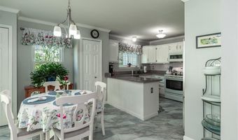 765 Spring Hill Farm Dr, Ballwin, MO 63021