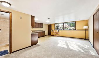 5222-5224 Piccadilly Dr, Madison, WI 53714