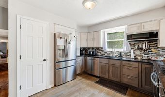 27 Hickory Dr, Barboursville, WV 25504