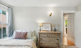 309 Foreside Rd, Falmouth, ME 04105