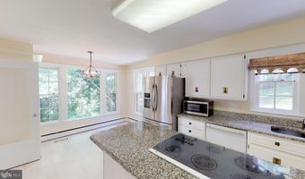 4740 34TH St N, Arlington, VA 22207