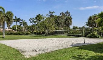 7 Atrium Cir D, Atlantis, FL 33462
