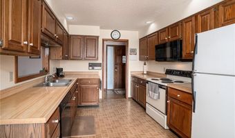 596 E 1732 Rd, Baldwin City, KS 66006