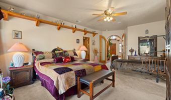 650 Barnett Dr, Bosque Farms, NM 87068