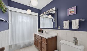 89 S Clarendon Ave, Addison, IL 60101