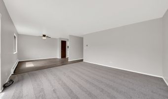 239 N Mill Rd 217, Addison, IL 60101