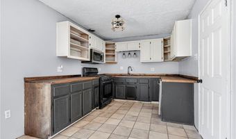 904 22nd St, Barling, AR 72923