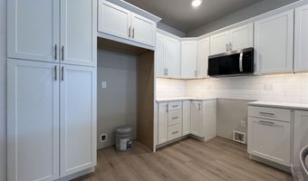 1232 Berkshire Ln, North Liberty, IA 52317