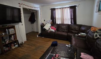 18 Darby St, Bloomfield, CT 06002