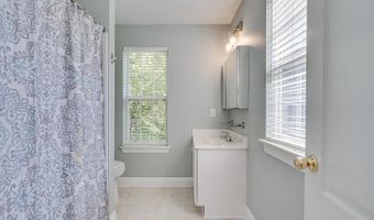 5075 MINDA Ct, Alexandria, VA 22304