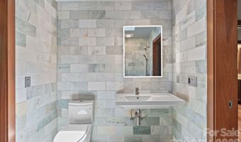 39 Wolf Rd, Asheville, NC 28805