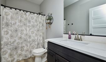 1532 Marina Cove Dr, Polk City, IA 50226