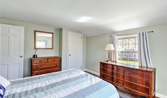 11 Pine Ave, Barrington, RI 02806